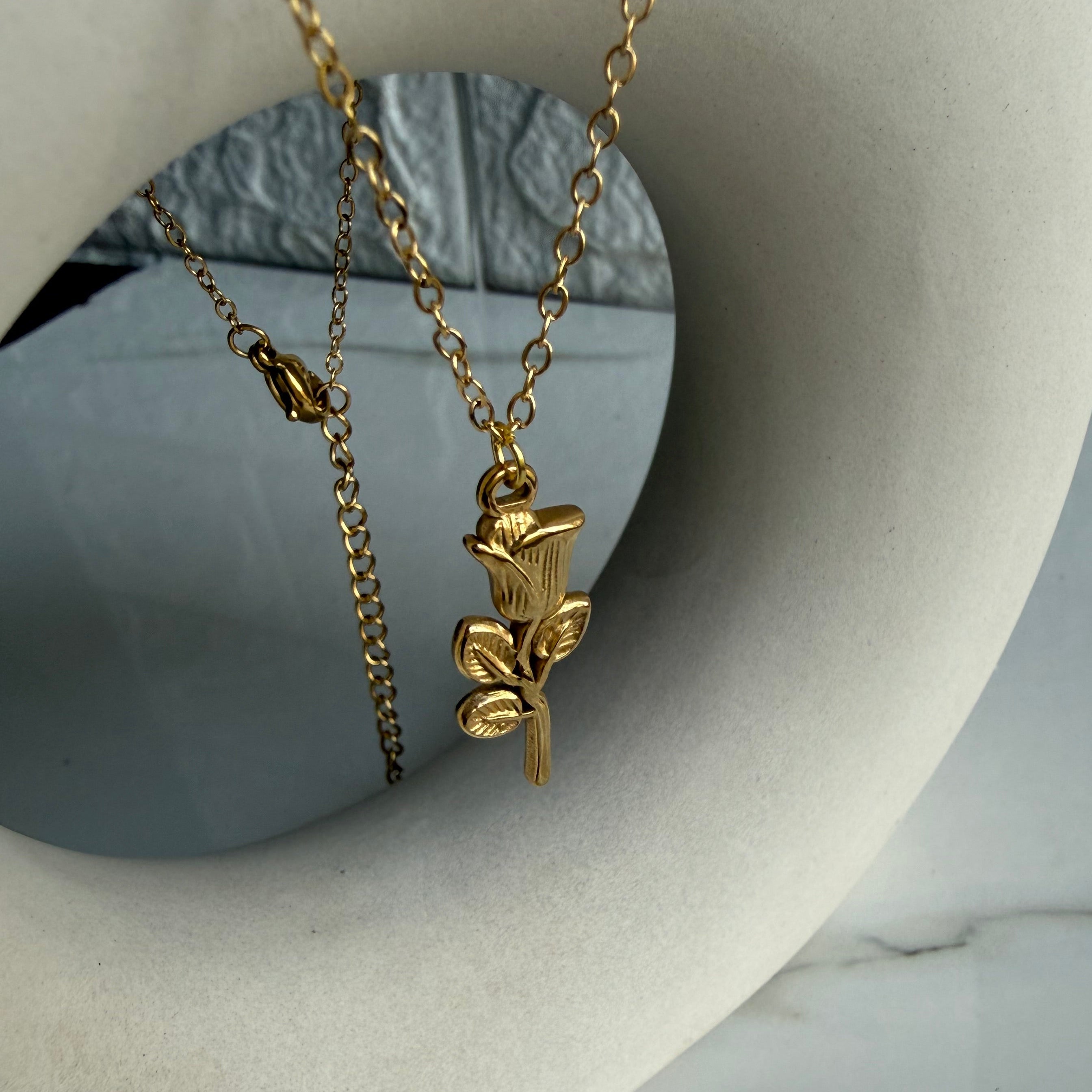 Roslyn Necklace