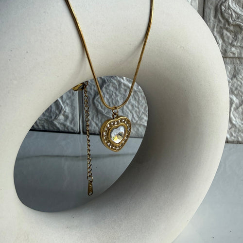 Amora Necklace