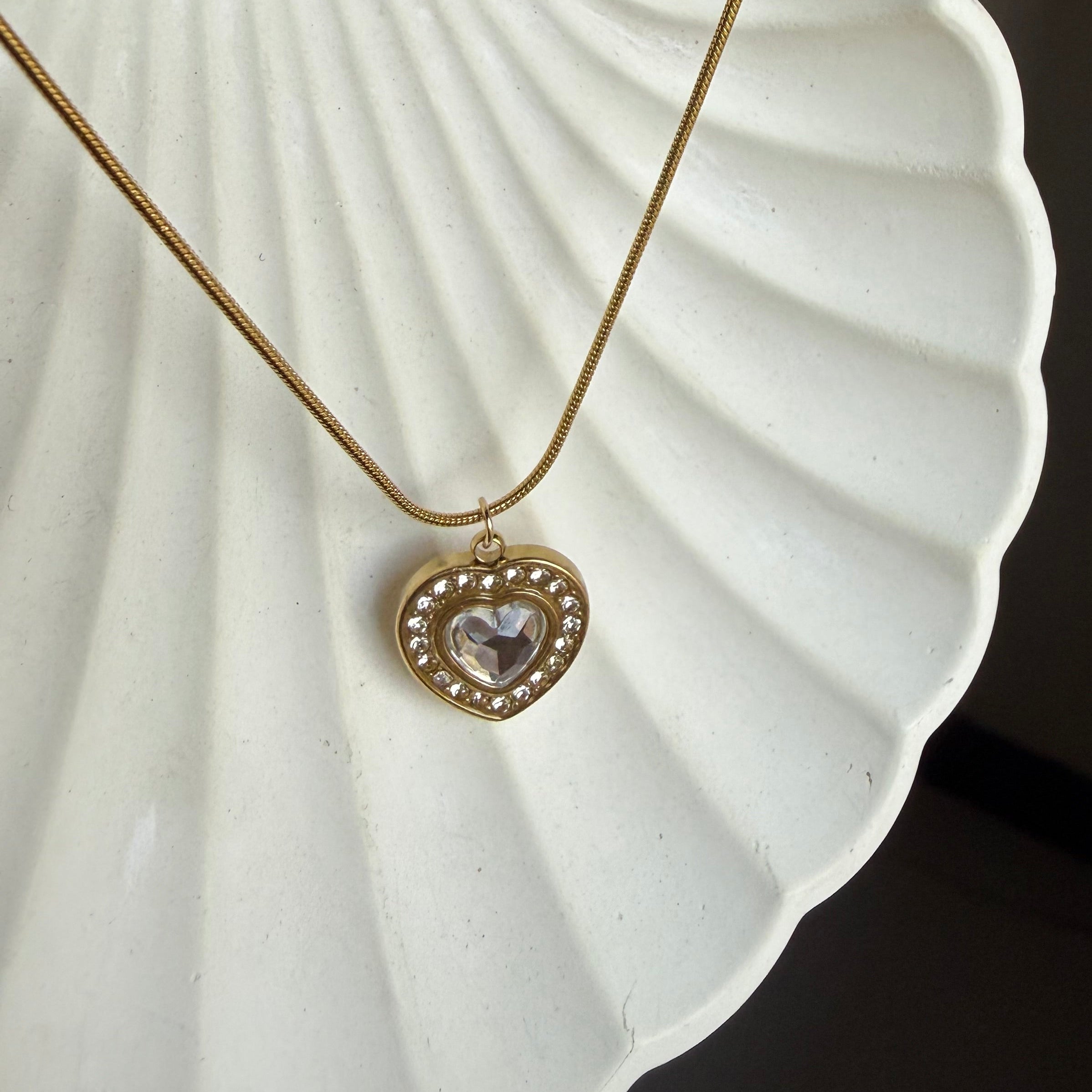 Amora Necklace